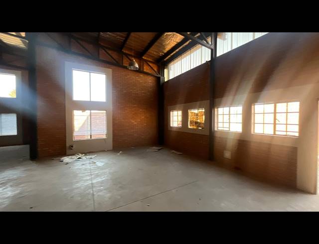 270M² WAREHOUSE TO LET IN N4 GATEWAY INDUSTRIAL PARK